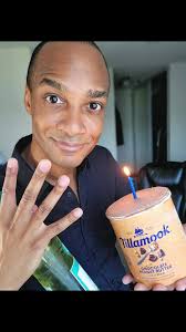 Andrew Searles (@andrewsearlescomedian)