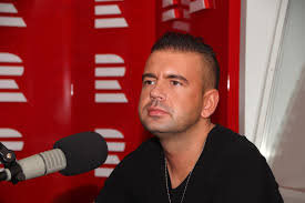Porotce kulinářské show masterchef radek kašpárek se stal znovu tatínkem. Doma Si Varte Klasiku Do Restaurace Chodte Na Gejzir Chuti Rika Michelinsky Kuchar Radek Kasparek Irozhlas Spolehlive Zpravy