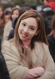 Pin Oleh Fafa Di Nayeon Selebritas