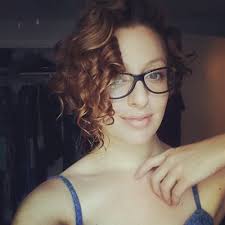 Elle Logan 📸 (@theellelogan)