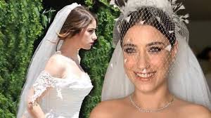 هازال كايا تحتفل بزفافها بحضور نجوم العشق الممنوع crown fashion crown jewelry
