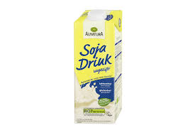 Ist sojamilch ein künstliches produkt? Milch Alternativen Im Test Hafer Soja Oder Reismilch Gq Germany
