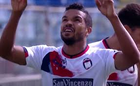 Junior walter messias (born 13 may 1991) is a brazilian professional footballer who plays as an attacking midfielder for italian serie a club ac milan, . Junior Messias E Il Calcio Di Una Volta Vendeva Lavatrici E Giocava Il Campionato Amatoriale Ilnapolista