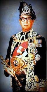 Стадион султана исмаила насируддина шаха (малайский : Spb Yang Dipertuan Agong Iv Almarhum Sultan Sir Ismail Nasiruddin Shah Ibni Almarhum Sultan Zainal Abidin Iii Was Fourth Yang Di Terengganu Kedah Royal Family