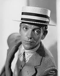 Otis Skinner's Instagram, Twitter & Facebook