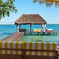 Between turquoise water, soft breeze, and total calm, this could be your favorite spot. Staying here for a while? Book your escape. 🛎️ . . . #bacalar #rivieramaya #hotelinbacalar #hotelboutique #bacalarlagoon #hotelenbacalar #hotelesmexico ...