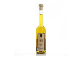 Huile D Olive Aromatisee A La Truffe Noire De La Maison De La Truffe Plats De Fete La Petite Touche Qui Change Tout Elle