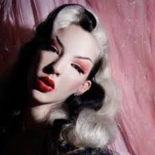 Lucifera Swan (Swannee Vranckx) (@luciferaswan)