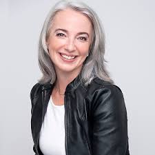 Top 30 Over 40 Amazon Influencers in 2025