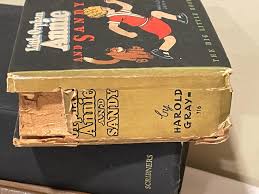 Little Orphan Annie and Sandy by Harold Gray © 1933 Whitman Publishing Co  #716