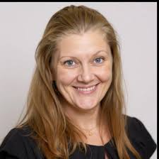 Today I watched the episode where Buck got locked in a cage in the dark  forest. Then I watched where Huck and Buck visited Trapper and Trapper said  he was dying. He