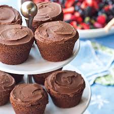 Join cookie monster, carla hall, and chef gonger for some unparalleled fun in the kitchen! Frosted Cake Brownies Paula Deen Magazine