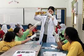 Aktiviti persatuan sains matematik sekolah rendah. Usm News Portal Kem Sains Junior Pupuk Minat Pelajar Sekolah Dekati Stem
