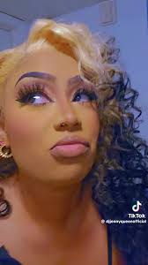 Jèn ayisyen kap Viv st domeng