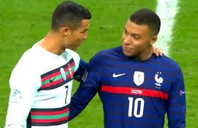 The reigning european championship and world cup holders meet at the puskas arena. Cristiano Ronaldo Kylian Mbappe Shared A Lovely Moment At Half Time In France V Portugal Givemesport