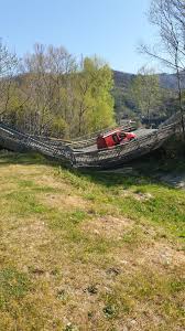 Stamane nella città di la spezia si è verificato il cedimento improvviso del ponte levatoio della darsena di pagliari. Telenord Crolla Il Ponte Fra Santo Stefano Magra E Albiano Due Feriti