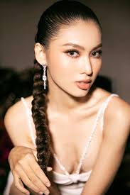 Bức ảnh 5 nàng hậu đình đám cùng khoe sắc quyến rũ trong một khung hình  khiến fan xuýt xoa