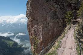 Der gross mythen ist einer dieser berge, die man einfach mal gemacht haben muss. Grosser Mythen Wanderung Grandiose Aussicht Auf 5 Seen