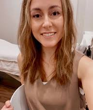 Amanda Bartram's Instagram, Twitter & Facebook