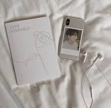 Pin By 𝗌𝖺𝗇𝗇𝗂𝖾 On Albums And Lightsitck In 2020 Bts Wallpaper White Aesthetic Kpop Aesthetic
