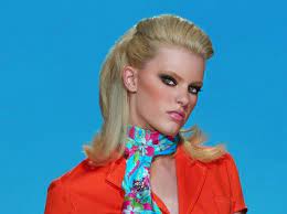 #michelleknight, #michellmorrone, #michelletrend, #michelleandeldon, #. Michelle Deighton Close Up America S Next Top Model Cycle 4 Episode 3 Photo Shoot 2 1 800 Flowers Dog Walkers Model Model Pictures Next Top Model