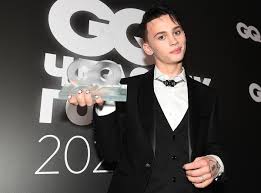 Jun 04, 2021 · совсем коротко о разном, что накидали за последние дни. Kak 19 Letnij Sirota Danya Milohin Zarabotal Milliony Na Tiktok E Russia Beyond Po Russki