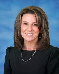 Melissa Hare's Instagram, Twitter & Facebook