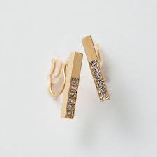 スワロフスキーが繊細にきらめくピアス見えイヤリングで 耳元を華やかに lee イヤリング ピアス スワロフスキー