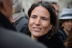 Un peu plus tard dans l'entretien des grandes gueules, frédéric mitterrand a été interrogé sur son propre cas et sur les faits évoqués dans la parce que ce que nous raconte monsieur matzneff, qu'il sodomise des petites filles de 14 ans, 15 ans, qu'elles sont folles de lui. Mazarine Pingeot Ses Eleves A L Universite Paris Viii Savent A Peine Qui Est Francois Mitterrand Francois Mitterrand Celebrites Belle Photo