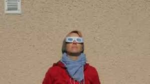 Wer die beobachten möchte, braucht eine spezielle schutzbrille. Sonnenfinsternis Camera Obscura Aus Pappdeckeln Selber Machen