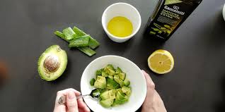 Du benötigst für die aloe vera haarkur lediglich ein blatt der pflanze. Haarkuren Selber Machen Die Einfachsten Effektivsten Fur Dein Haar