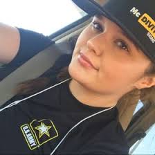 Gracie Schrader's Instagram, Twitter & Facebook