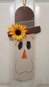 Seldom considered important, the appearance of a ceiling fan blade can significantly affect the appearance of your interior. Pin By Cissie Eltman On Fan Blades Ceiling Fan Crafts Fall Crafts Diy Fall Halloween Crafts