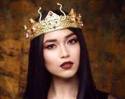 Corona del Rey Serpiente: Tocado barroco medieval de oro hecho a mano