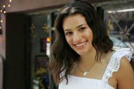 Emma Roberts Fueled The Conspiracy Theory That Lea Michele Can't Read