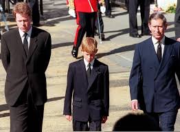 Prossima tappa il rientro in uk? Da Adolescencia Conturbada A Redencao A Historia De Harry Da Inglaterra O Principe Que Tomou Juizo Donna