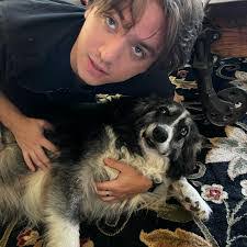 Savannah Hutson's Instagram, Twitter & Facebook