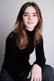 Isabella Sermon - Free pics, galleries & more at Babepedia