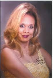 Shari Petty's Instagram, Twitter & Facebook