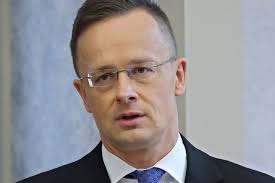 Kapcsolódó cikkek, tesztek, videók, képek. Szijjarto Peter Bekerette A Nemet Nagykovetet Michael Roth Kijelentese Miatt
