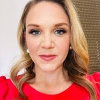 300+ "Amy Elliott" profiles