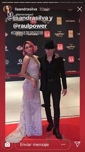 El pasado viernes, se llevó a cabo una nueva edición de los copihue de oro, en los que se premió a las mejores figuras del espectáculo y entretenimiento chileno. Lisandra Silva Estreno Nuevo Look En El Copihue De Oro Cabello Rosado Tecache Cl