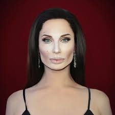 Drag Queen From Manchester Is So Good At Makeup, She Can Turn Into  Literally Any Celebrity