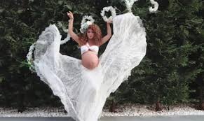 Myriam fares is a lebanese singer, dancer, actress and entertainer. Ø§Ù„ÙŠÙˆÙ… Ø¨Ø¯Ø¡ Ø¹Ø±Ø¶ Ø§Ù„ÙÙŠÙ„Ù… Ø§Ù„ÙˆØ«Ø§Ø¦Ù‚ÙŠ Ø§Ù„Ø±Ø­Ù„Ø© Ù„Ù€ Ù…ÙŠØ±ÙŠØ§Ù… ÙØ§Ø±Ø³ Ø¹Ù„Ù‰ Netflix Ø®Ø¨Ø± ÙÙŠ Ø§Ù„ÙÙ†