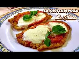 Battete le fette di petto di pollo con un batticarne per assottigliarle leggermente, quindi passatele nelle farina. Cotolette Di Pollo Alla Silana Ricetta Semplice E Veloce Silan Chicken Cutlets Tutti A Tavola Youtube