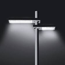Lampione Urbano Avenue Simes Moderno In Alluminio Led