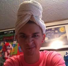 Went through some phases… I do hope to bring the dreads back one day  though. 🤞 : r/blunderyears