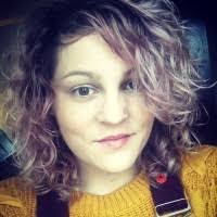 Clara Sampson's Instagram, Twitter & Facebook