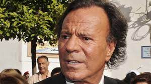 La triste despedida de Julio Iglesias - YouTube