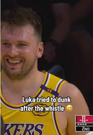 CLEAR THE RUNWAY” 🛫 #nba #basketball #spurs #wemby